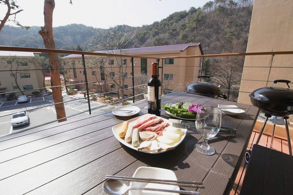 무주 나봄 리조트 (Muju Nabom Resort)