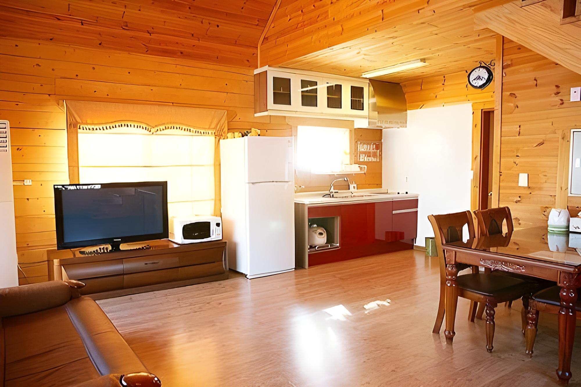 부안 모항 펜션 (Buan Mohang Pension)