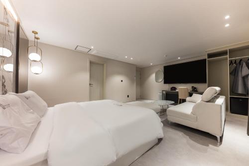 호텔 리움 (Hotel Lium)