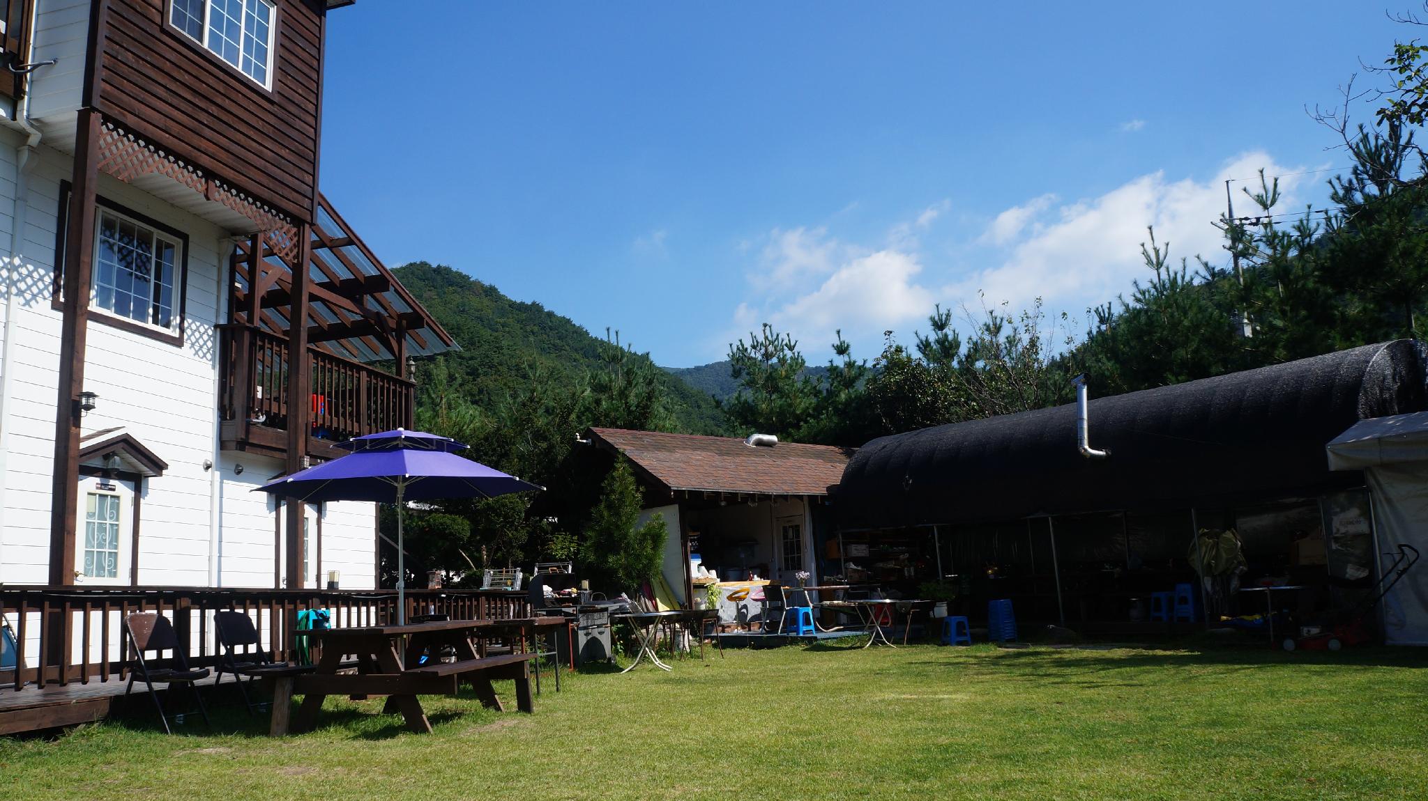무주 설국 펜션 (Muju Seolguk Pension (Korea Quality))