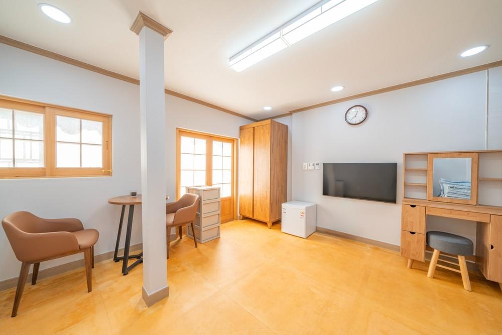 Sejong Jeonui Guesthouse 세종 전의게스트하우스