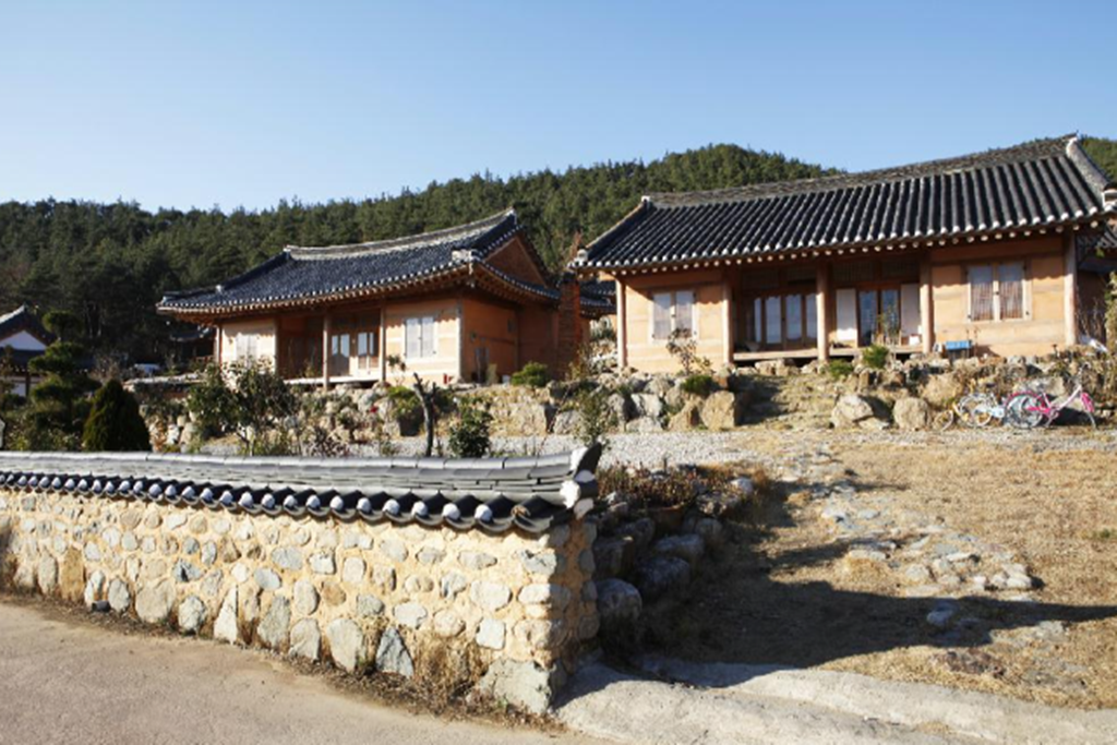 구례 운조루막둥이 한옥스테이 (Gurye Unjoru Makdungi Hanok Stay)
