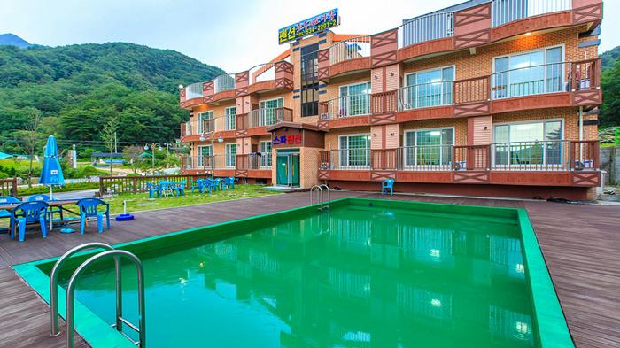 포천 호수와소나무스파펜션 (Fortune Lake and Pine Pension)