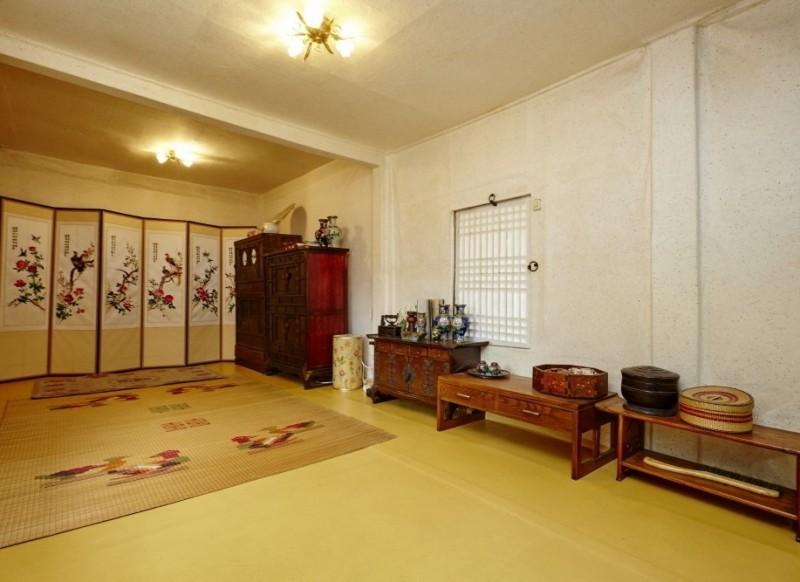 충주 야생화와고택나들이펜션 (Chungju. Real flowers and Taeknadeuli Pension)