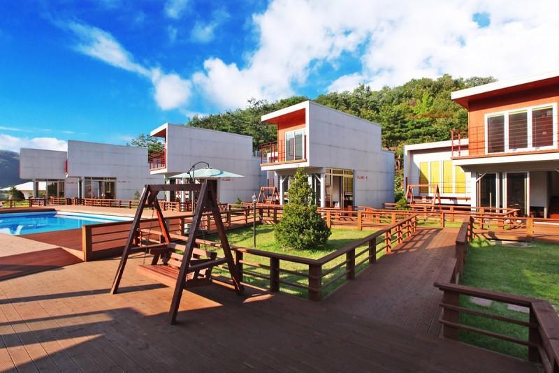 홍천 빌리지736펜션 (Hongcheon Village 736 Pension)