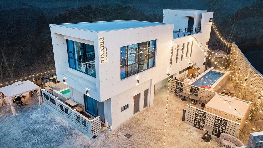 양산 프라이빗 1754풀빌라 (Yangsan Private 1754 Pool Villa)