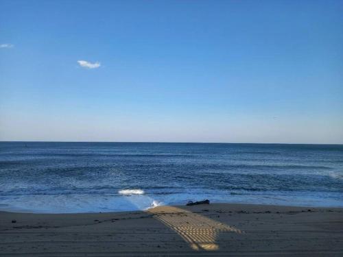 Ocean & sunrise View-10 seconds of beach walk - Three bedrooms