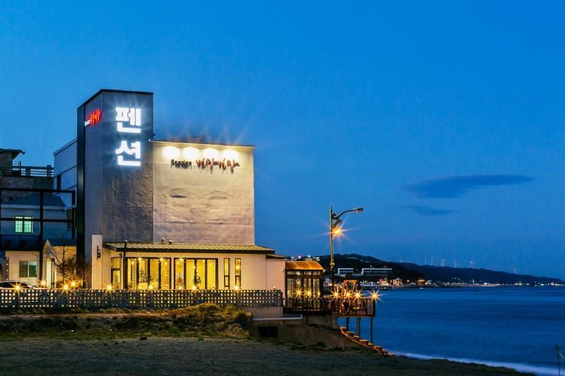영덕 빠담빠담펜션 (Yeongdeok Padam Padam Pension)