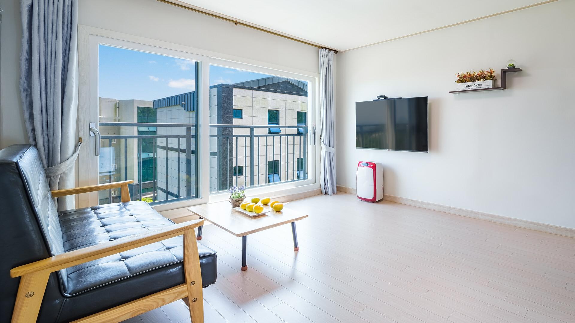 제주 인하우스 펜션 (Jeju Inhouse Pension)