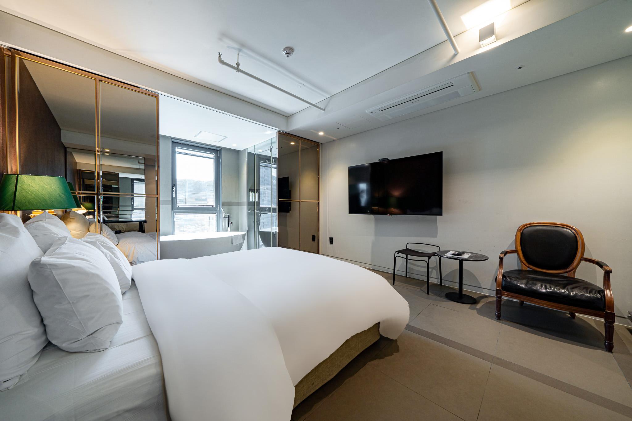 리디자인 호텔 (Leedesign Hotel)