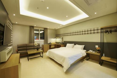 호텔 B (Hotel B)