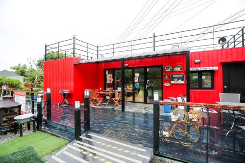 가평 캡틴 카라반 & 글램핑 (Gapyeong Captain Caravan and Glamping)