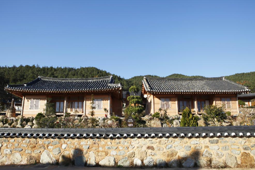 구례 운조루막둥이 한옥스테이 (Gurye Unjoru Makdungi Hanok Stay)