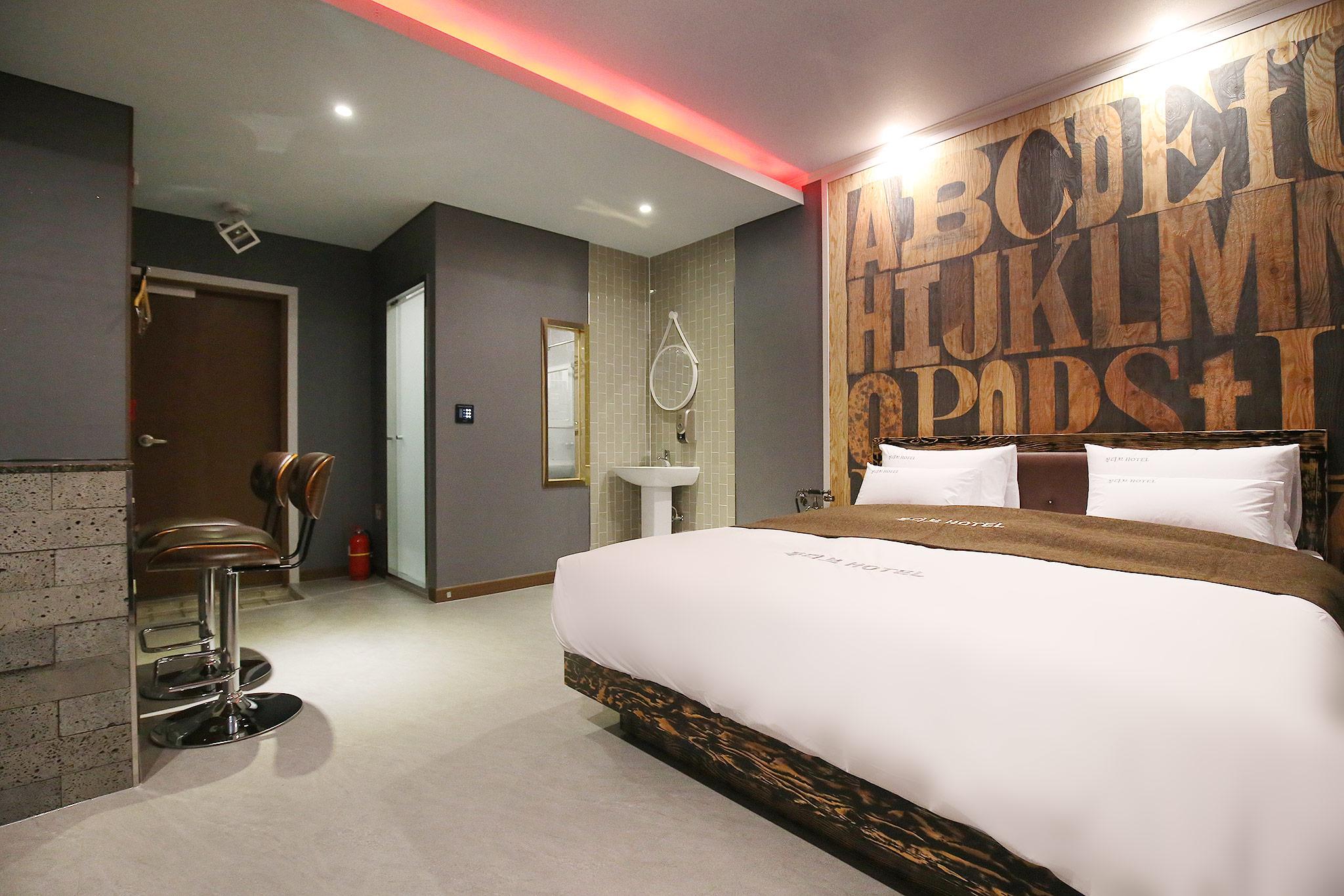 음성 몰디브 무인텔 (Eumseong Maldives Self Check-in hotel)