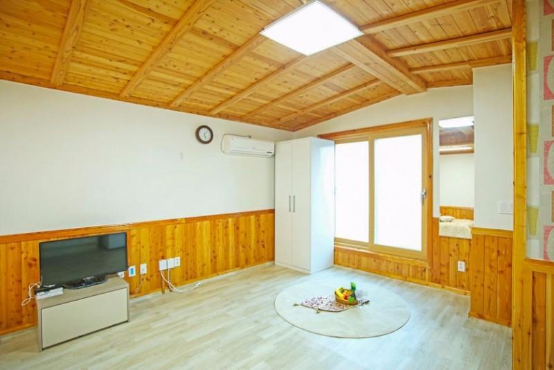 괴산 화양계곡도명산펜션 (Hwayang Gyegok Domyeongsan Pension)