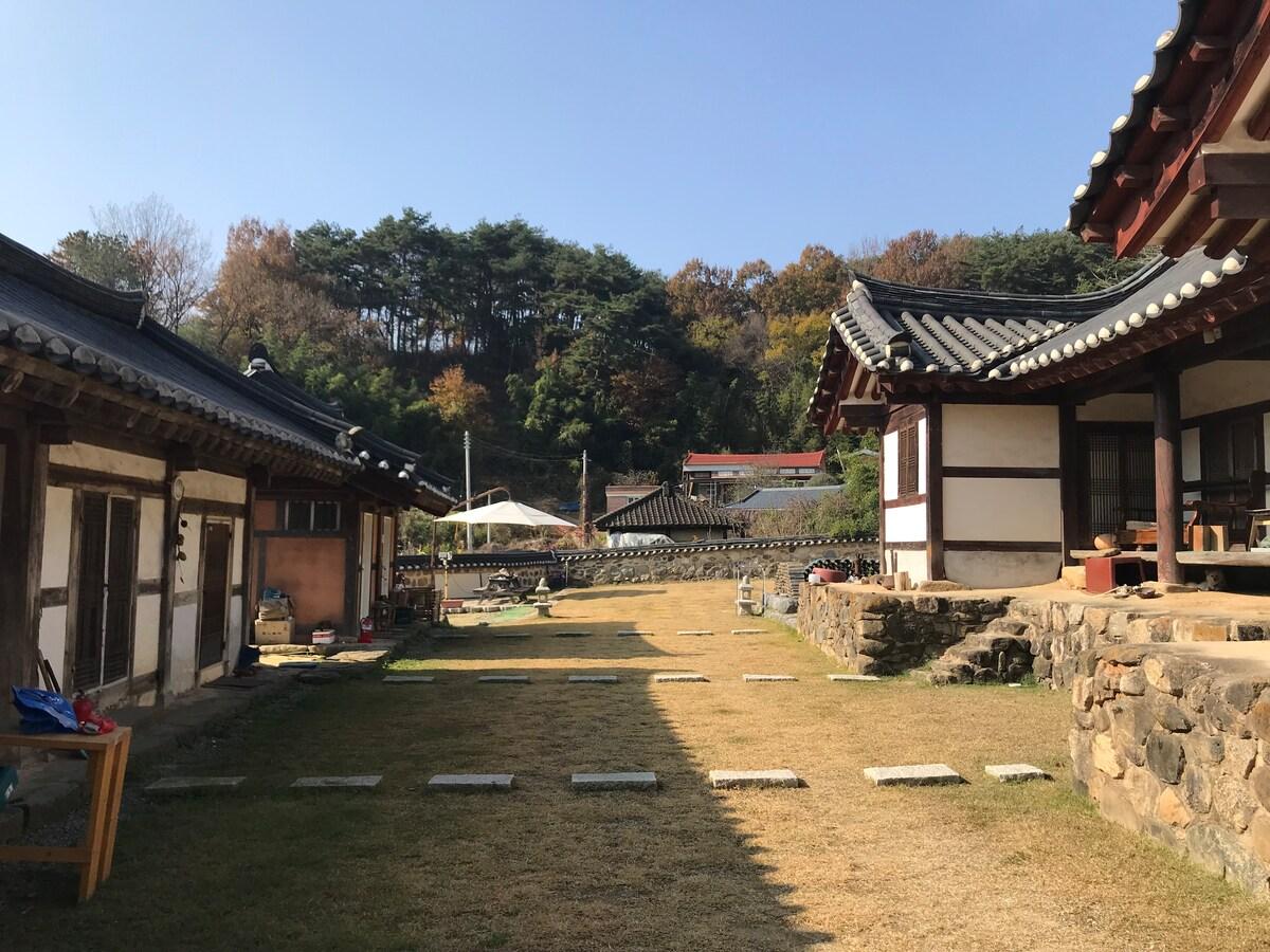 담양군의 프라이빗 하우스 (20m², 침실 1개, 프라이빗 욕실 1개) (D담양지방문화재180호 김선기가옥아랫채 입니다. 420년전 시간과 자연을 느껴보세요!^^)