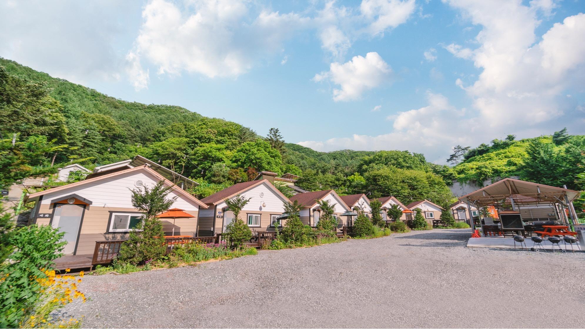 홍천 대박이네 펜션 (Hongcheon Daebakine Pension)