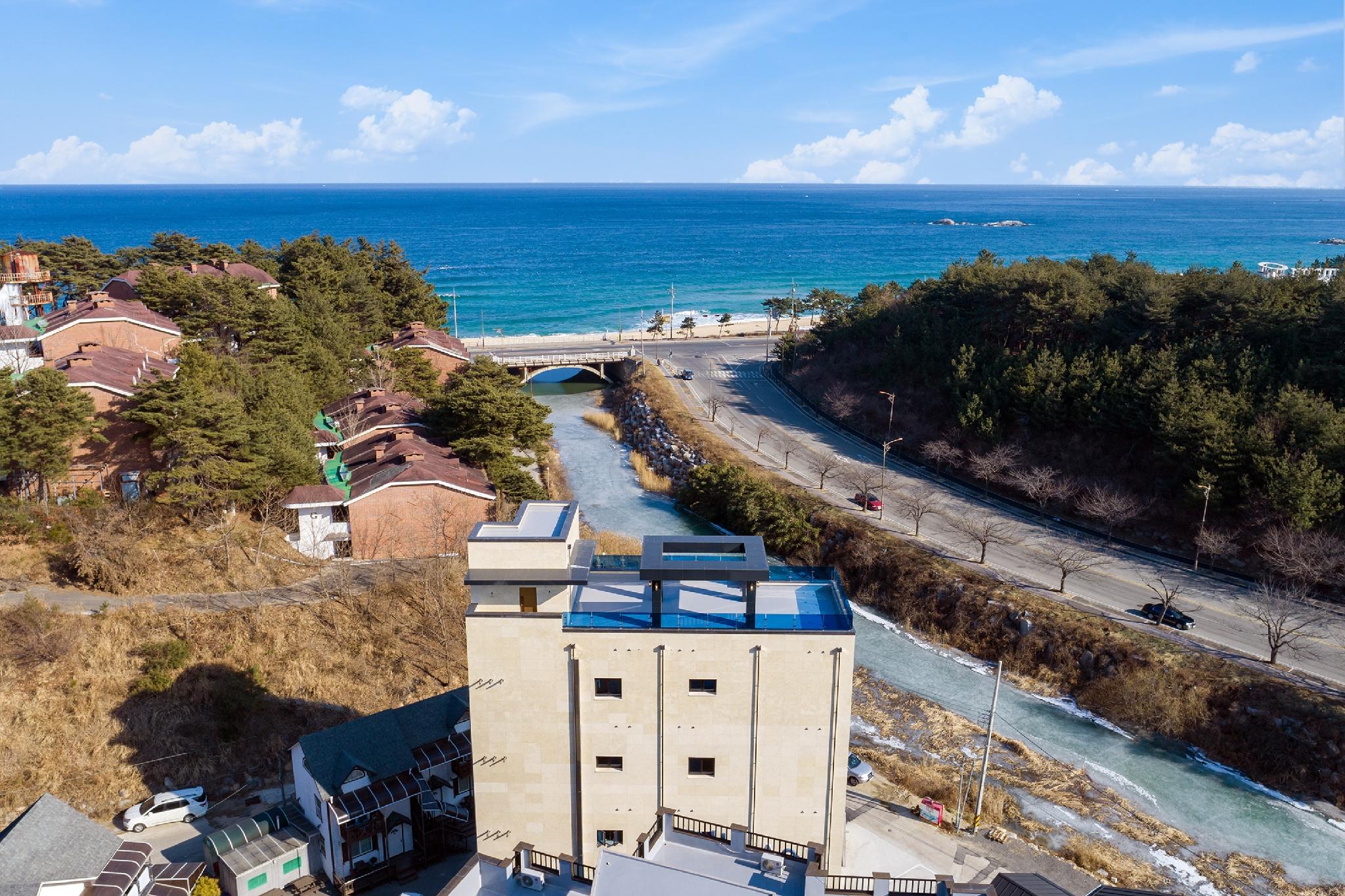 투데이 경포 오션뷰 펜션 (Today Gyeongpo Oceanview Pension)