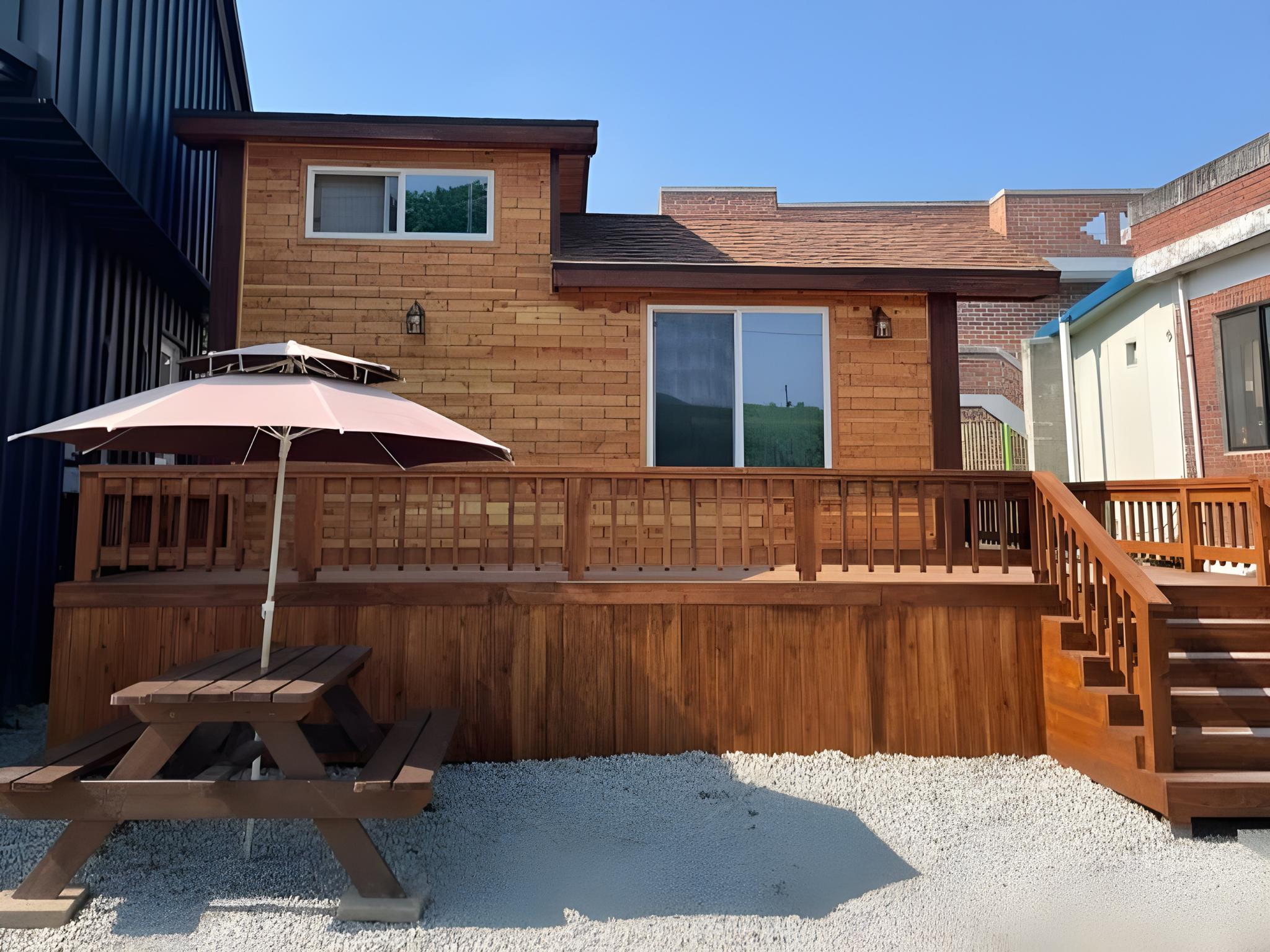 억새정원 펜션 (Buyeo Eoksae Jeongwon Pension)