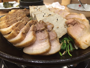 김옥자 흑두부보쌈 중동점