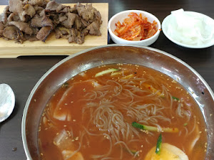 돈쌈냉면 용진점