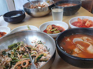 수제비국보리밥집