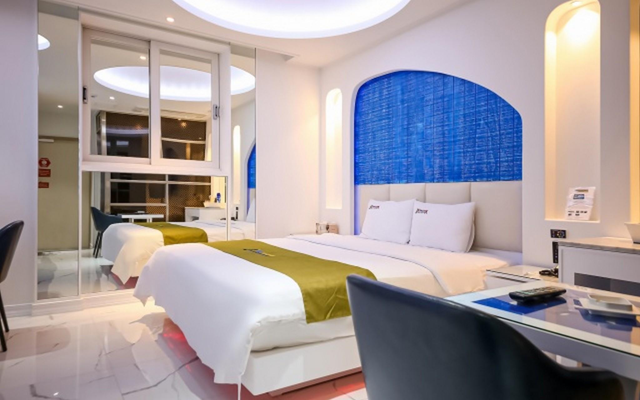 동해 명품 자바무인텔 (Donghae Luxury Java Self Check-in Motel)