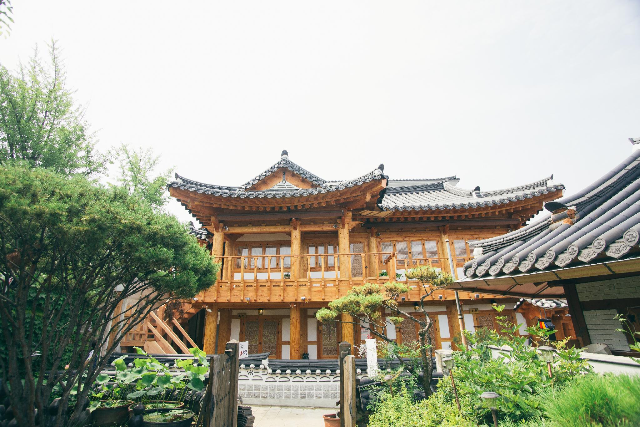 전주 라온한옥꿀잠 (Jeonju raon hanok kuljam)