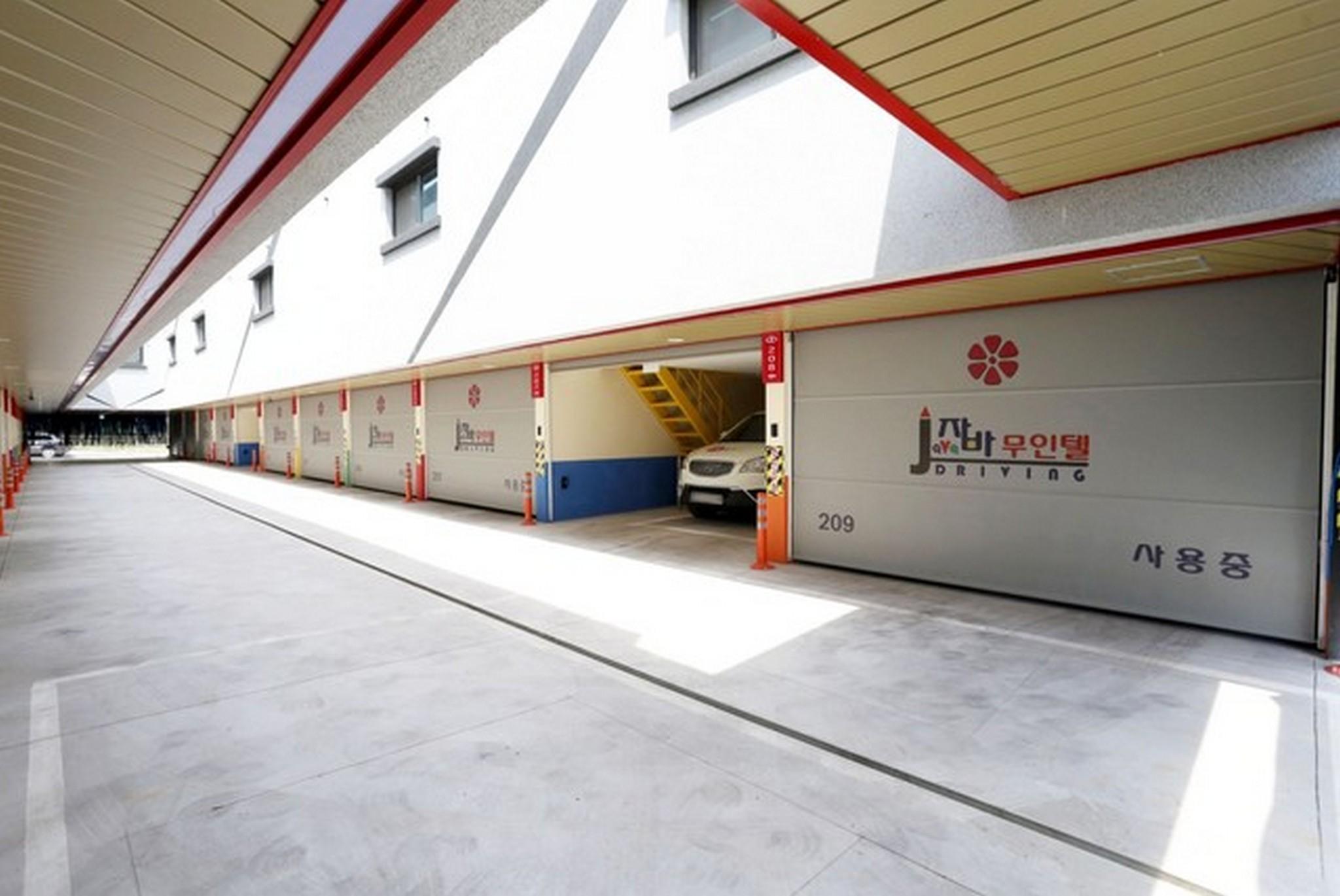 동해 명품 자바무인텔 (Donghae Luxury Java Self Check-in Motel)