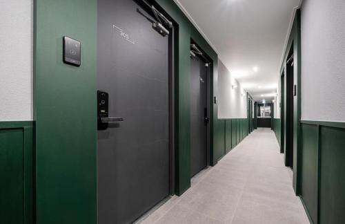 호텔 YAM 상무점 (Hotel Yam Sangmu)