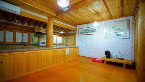 금원당 (Jeonju Keumwondang Hanok Pension)