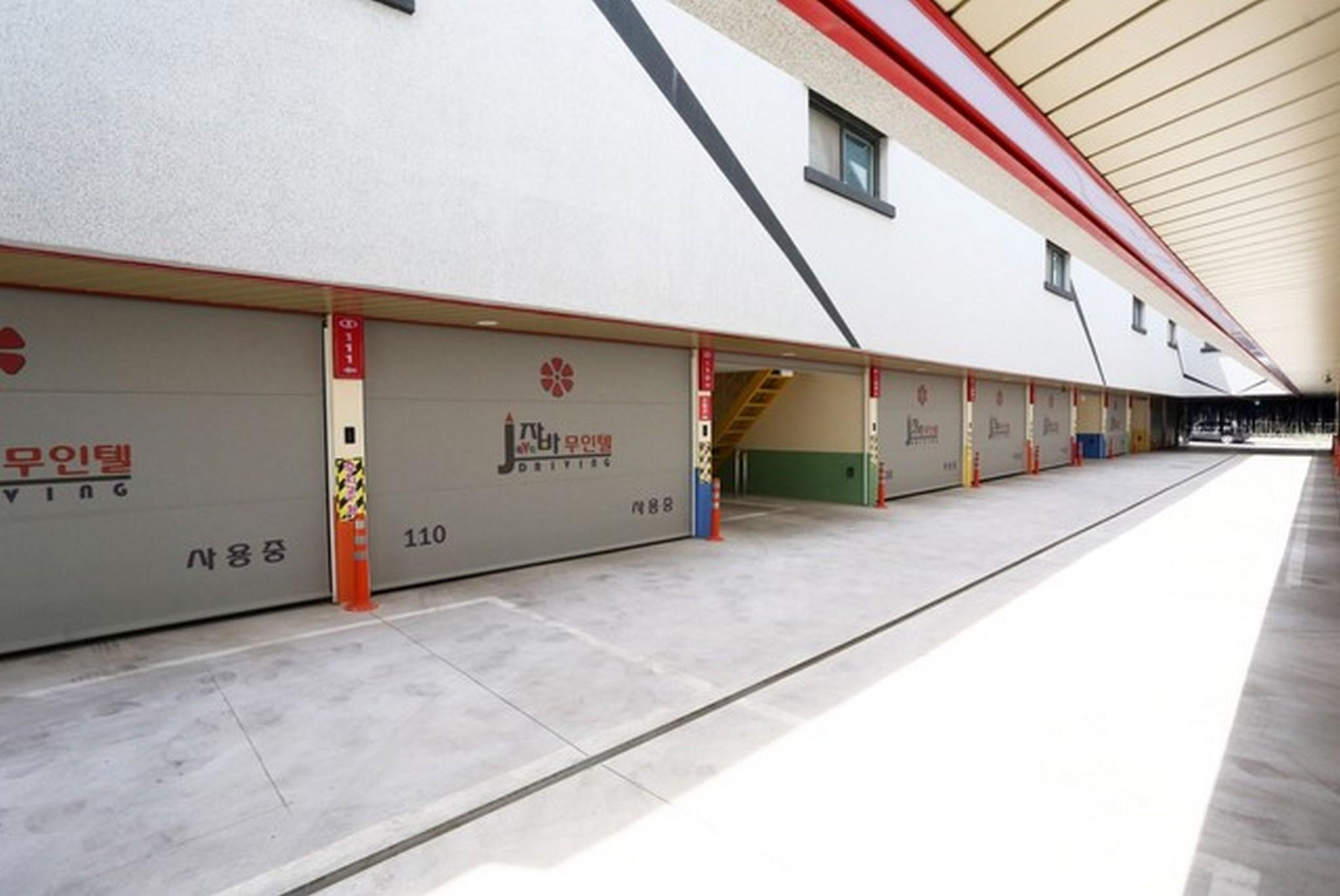 동해 명품 자바무인텔 (Donghae Luxury Java Self Check-in Motel)