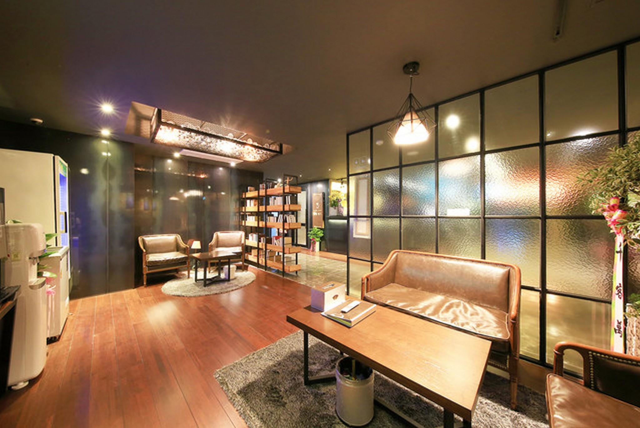 안산 퀸즈 호텔 (Ansan Queens Hotel)