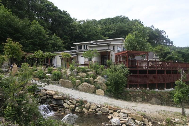 예천 문필펜션 (Yecheon Munpil Pension)