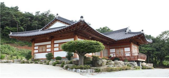 Cheonghaejin Hanok Pension