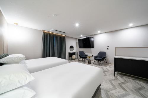 Seosan Hotel Posto 서산 포스토호텔 (Seosan Hotel Posto 서산 포스토호텔)