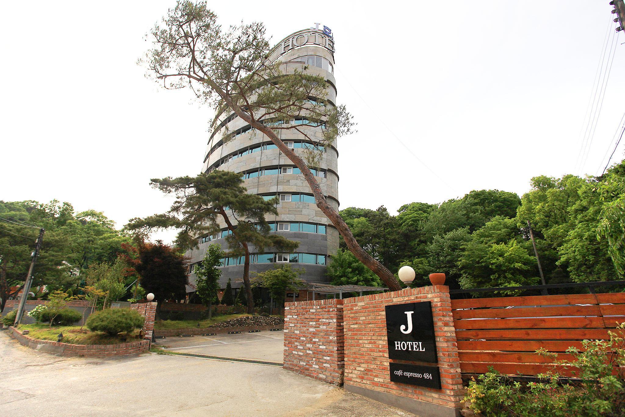 양평 J 호텔 (Yangpyeong J Hotel)