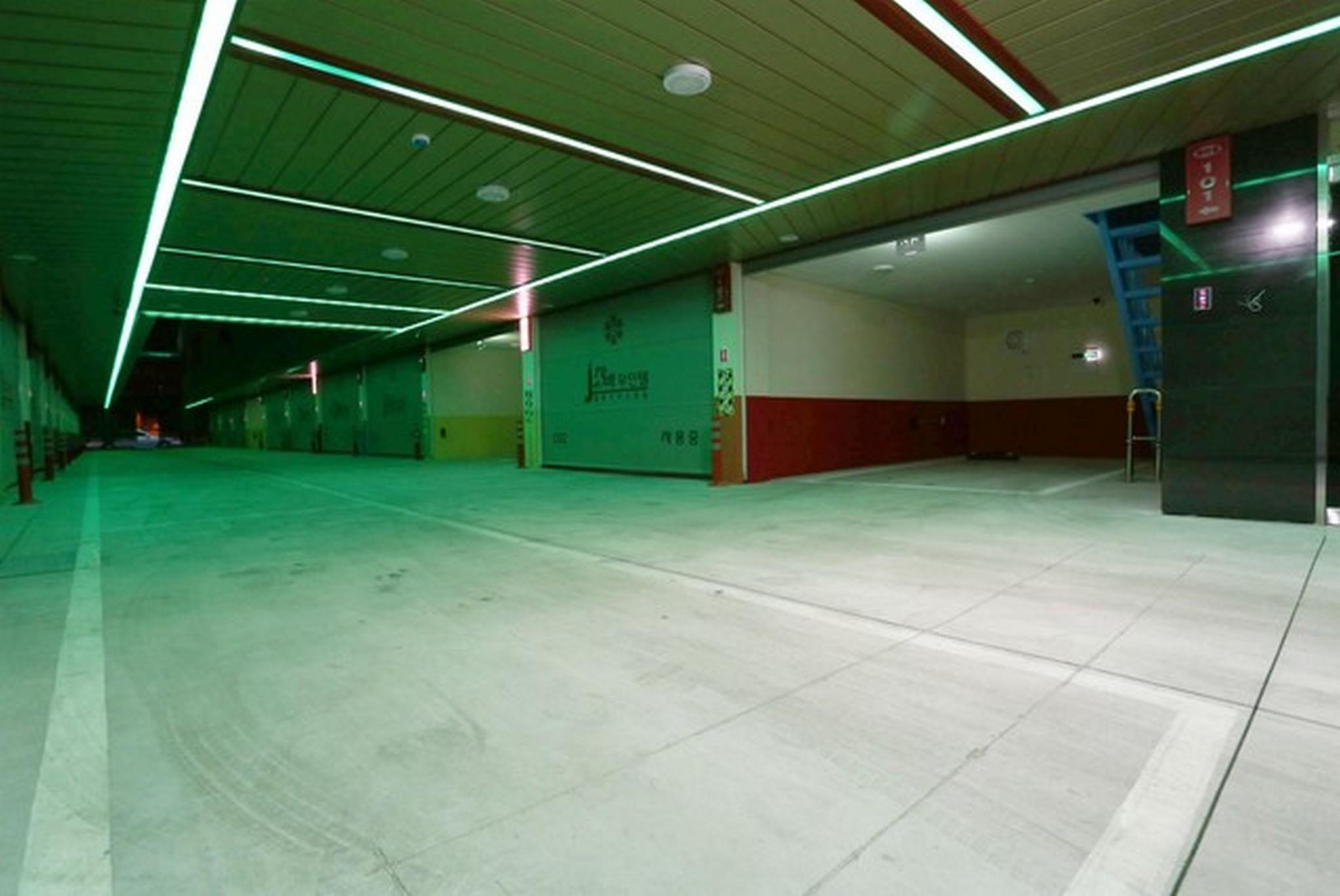 동해 명품 자바무인텔 (Donghae Luxury Java Self Check-in Motel)