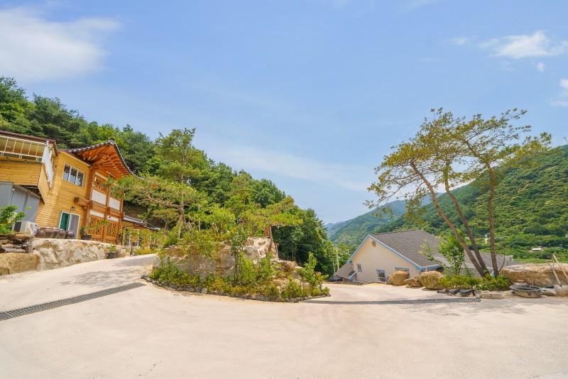 구례 덕영루펜션 (Gurye Deokyeongru Pension)