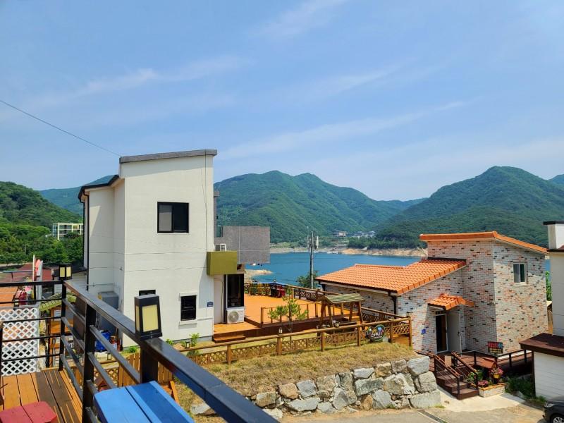 충주 낭만스케치펜션 (Chungju Romantic Sketch Pension)