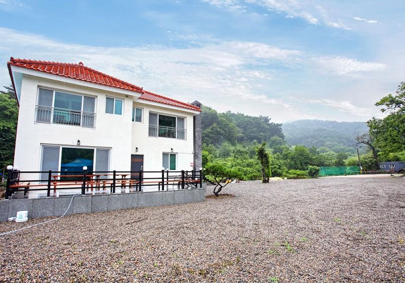 경주 팜스펜션 (Gyeongju Palms Pension)