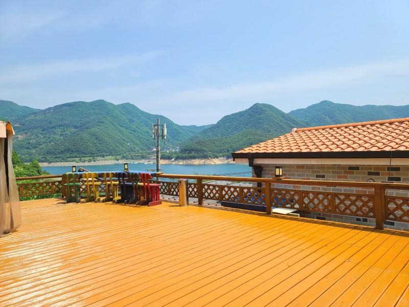 충주 낭만스케치펜션 (Chungju Romantic Sketch Pension)